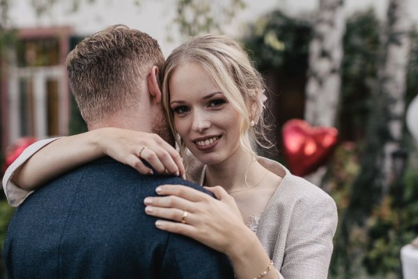 Kirchliche Hochzeit in Walluf und Feier auf dem Weingut Balthasar Ress – Foto 105