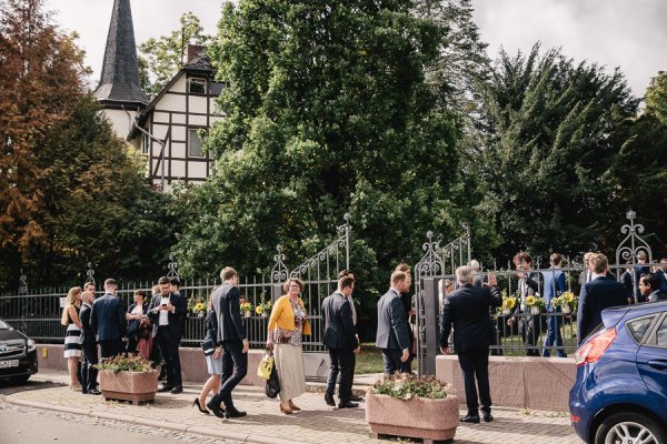 Kirchliche Hochzeit in Walluf und Feier auf dem Weingut Balthasar Ress – Foto 17