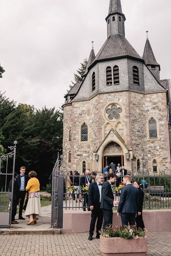 Kirchliche Hochzeit in Walluf und Feier auf dem Weingut Balthasar Ress – Foto 18