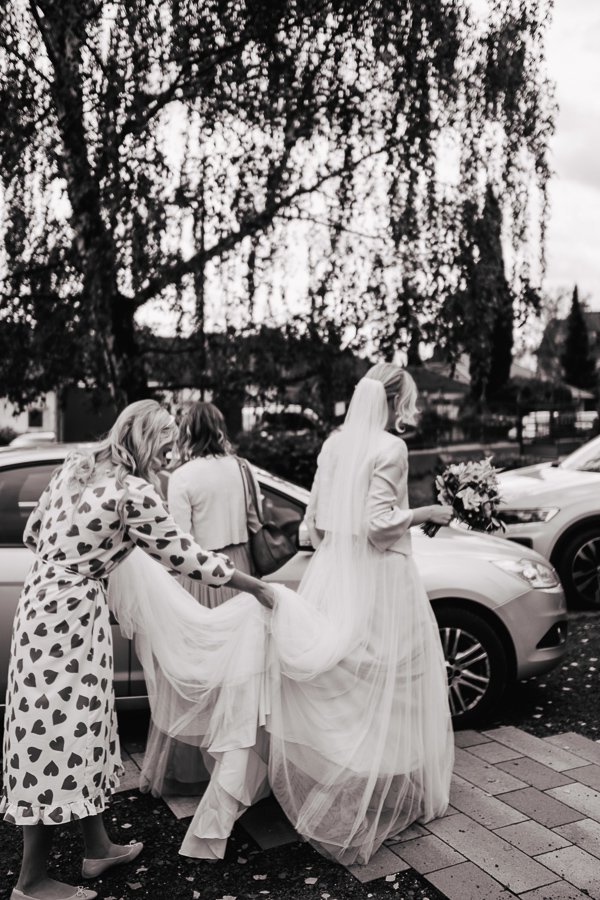 Kirchliche Hochzeit in Walluf und Feier auf dem Weingut Balthasar Ress – Foto 22