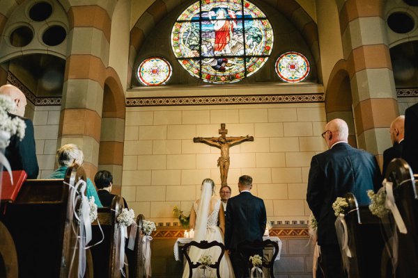Kirchliche Hochzeit in Walluf und Feier auf dem Weingut Balthasar Ress – Foto 26