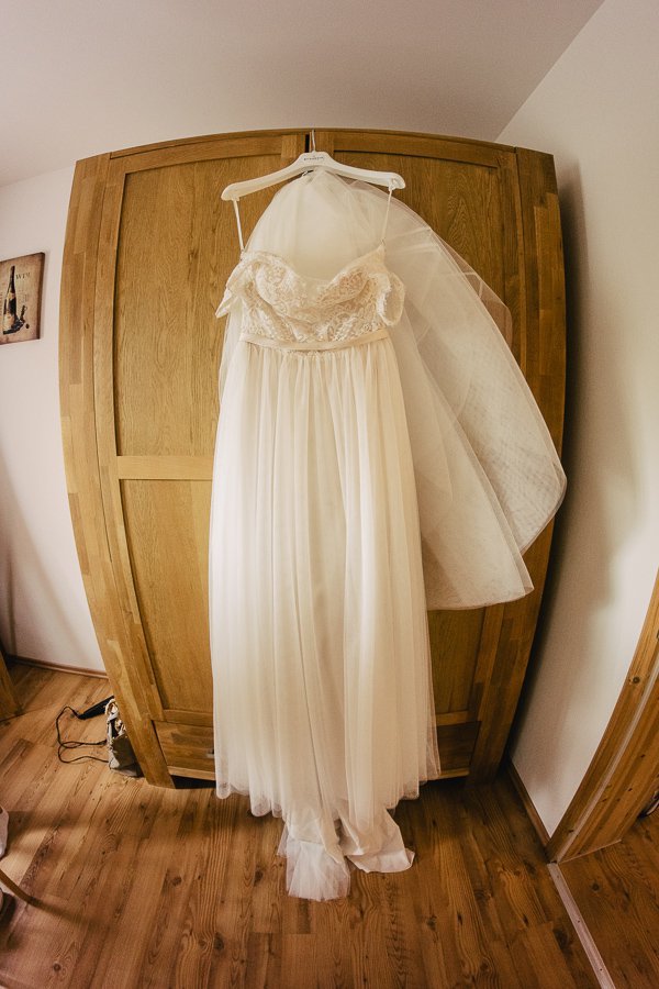 Kirchliche Hochzeit in Walluf und Feier auf dem Weingut Balthasar Ress – Foto 4