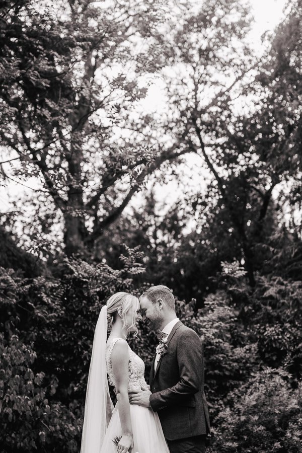 Kirchliche Hochzeit in Walluf und Feier auf dem Weingut Balthasar Ress – Foto 46