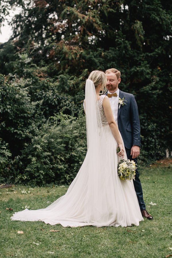 Kirchliche Hochzeit in Walluf und Feier auf dem Weingut Balthasar Ress – Foto 48
