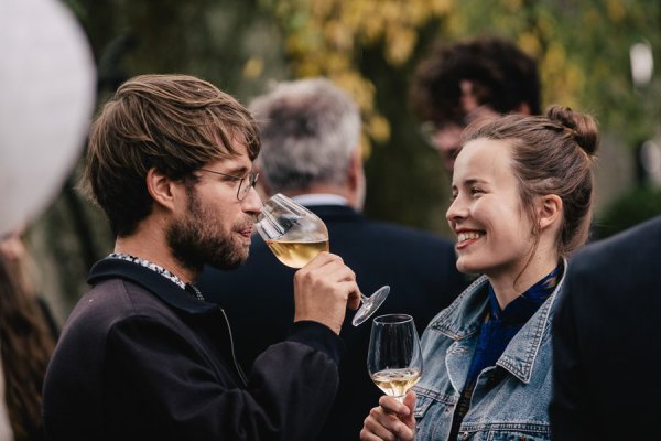 Kirchliche Hochzeit in Walluf und Feier auf dem Weingut Balthasar Ress – Foto 57