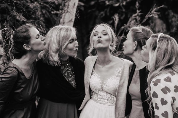 Kirchliche Hochzeit in Walluf und Feier auf dem Weingut Balthasar Ress – Foto 93