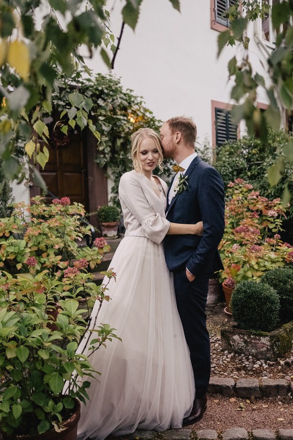 Kirchliche Hochzeit in Walluf und Feier auf dem Weingut Balthasar Ress – Foto 94