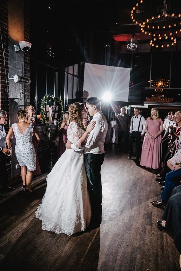 Traumhochzeit in der Weststadtbar in Darmstadt - Sommerhitze – Foto 125