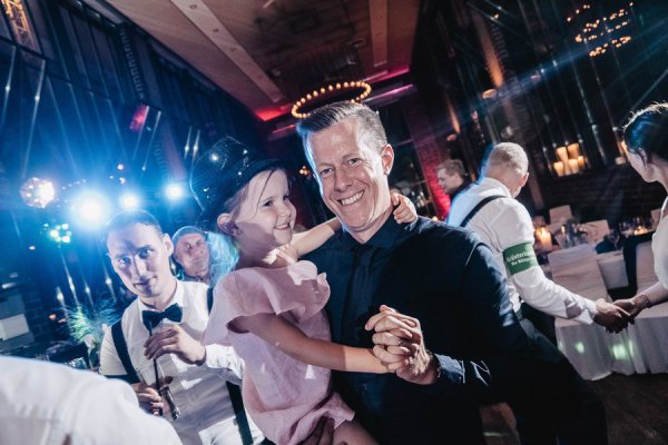 Traumhochzeit in der Weststadtbar in Darmstadt - Sommerhitze – Foto 133