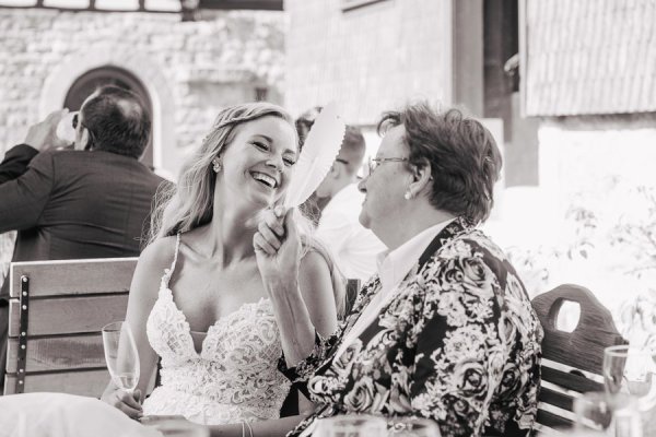 Standesamtliche Hochzeit in Erbach und Feier im Burghof in Kirchbrombach – Foto 111