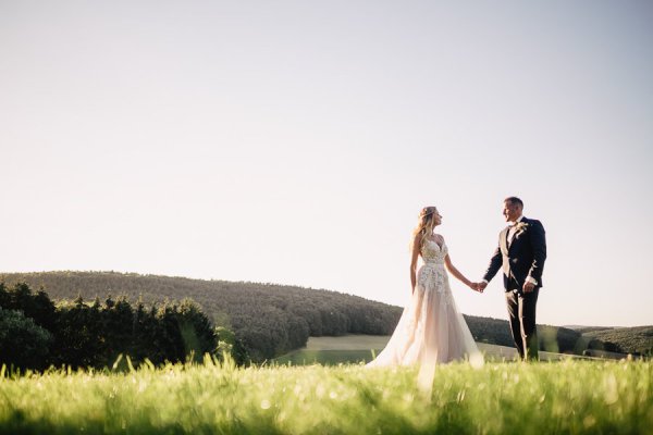 Standesamtliche Hochzeit in Erbach und Feier im Burghof in Kirchbrombach – Foto 129