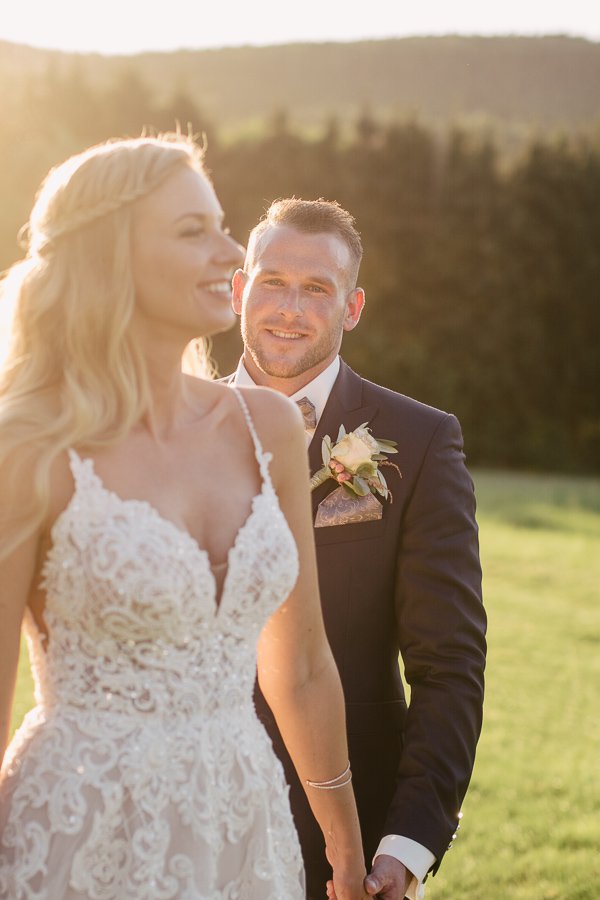 Standesamtliche Hochzeit in Erbach und Feier im Burghof in Kirchbrombach – Foto 135