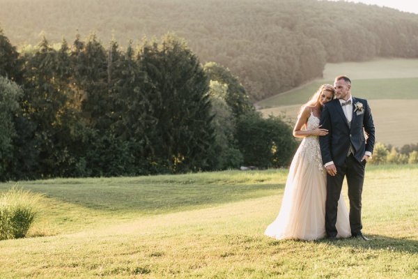 Standesamtliche Hochzeit in Erbach und Feier im Burghof in Kirchbrombach – Foto 139