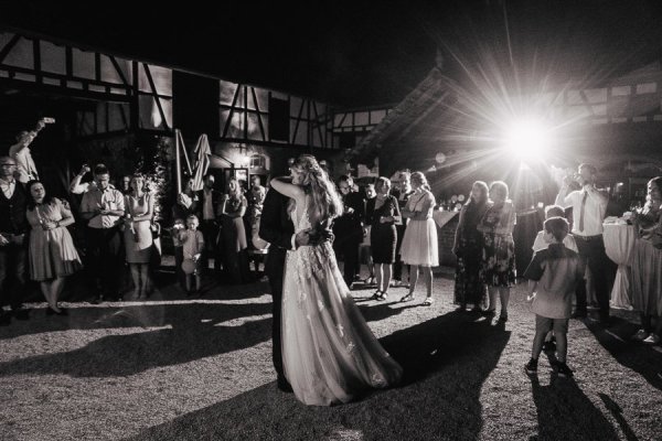 Standesamtliche Hochzeit in Erbach und Feier im Burghof in Kirchbrombach – Foto 152