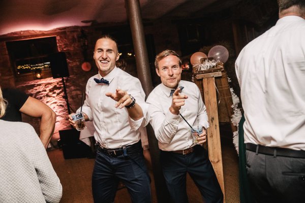 Standesamtliche Hochzeit in Erbach und Feier im Burghof in Kirchbrombach – Foto 154