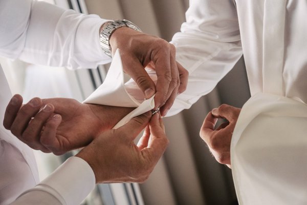 Standesamtliche Hochzeit in Erbach und Feier im Burghof in Kirchbrombach – Foto 17