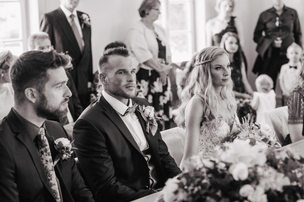 Standesamtliche Hochzeit in Erbach und Feier im Burghof in Kirchbrombach – Foto 48