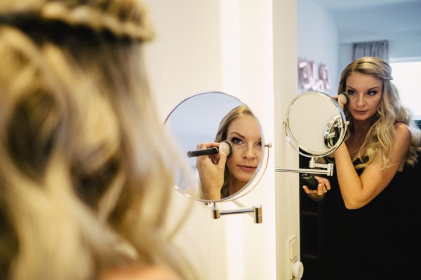 Standesamtliche Hochzeit in Erbach und Feier im Burghof in Kirchbrombach – Foto 8