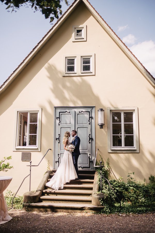 Standesamtliche Hochzeit in Erbach und Feier im Burghof in Kirchbrombach – Foto 74