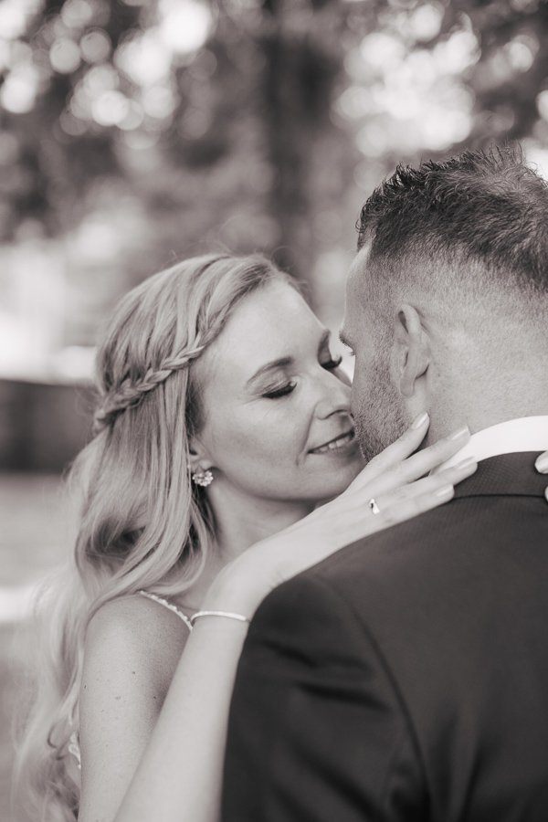 Standesamtliche Hochzeit in Erbach und Feier im Burghof in Kirchbrombach – Foto 79
