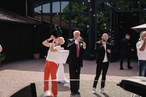 Standesamtliche Hochzeit in Erbach und Feier im Burghof in Kirchbrombach – Foto 89
