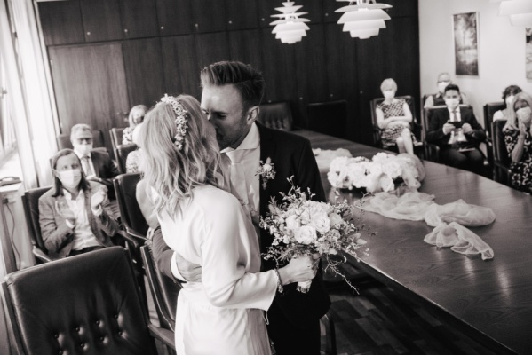 Standesamtliche Hochzeit in Pfungstadt in der Corona-Zeit – Foto 15