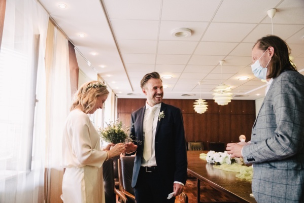 Standesamtliche Hochzeit in Pfungstadt in der Corona-Zeit – Foto 16