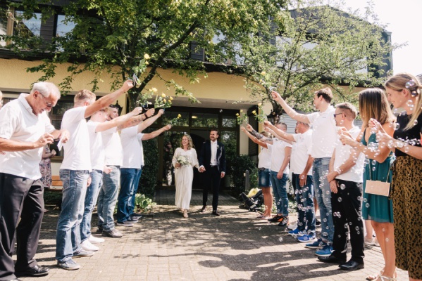 Standesamtliche Hochzeit in Pfungstadt in der Corona-Zeit – Foto 18