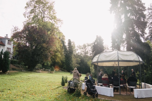 Standesamtliche Hochzeit im Dippelshof in Traisa – Foto 14