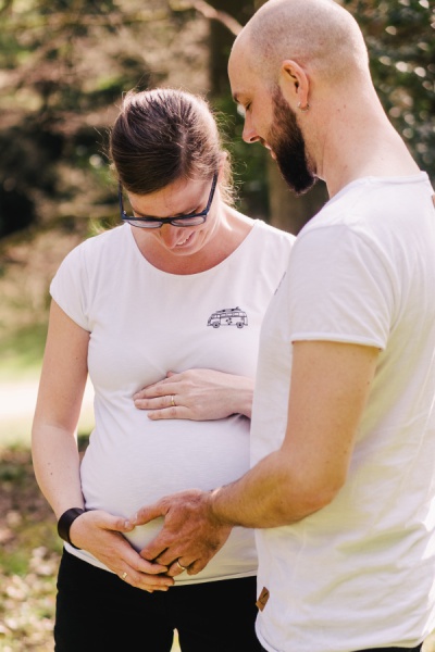 Babybauchfotos in der Natur - Odenwald – Foto 4