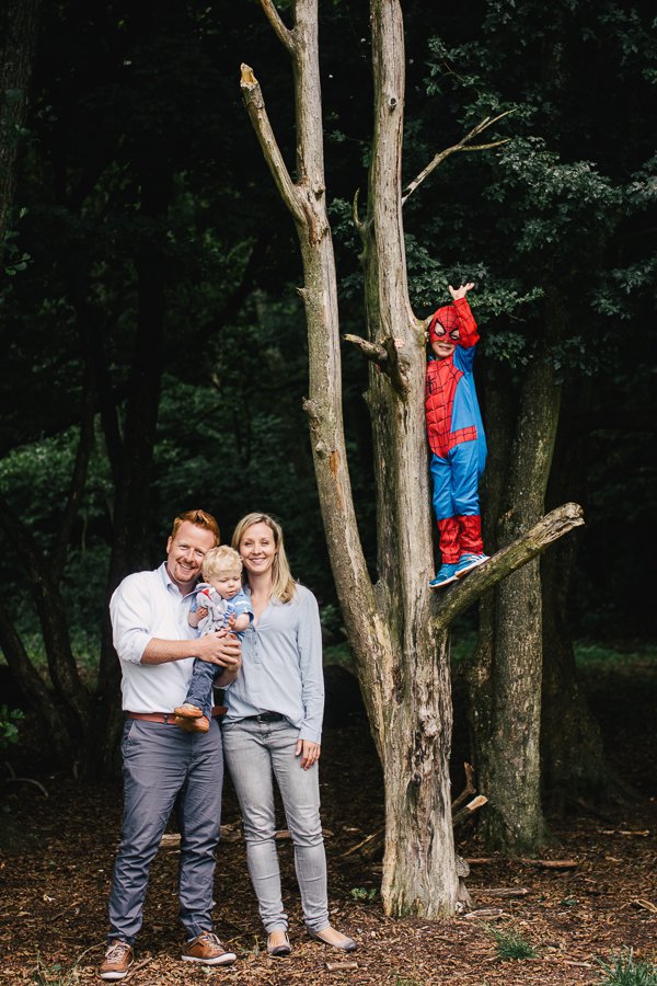 Familienfotos mit Spiderman – Foto 49