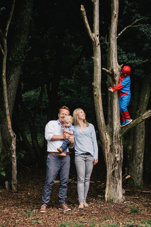 Familienfotos mit Spiderman – Foto 50