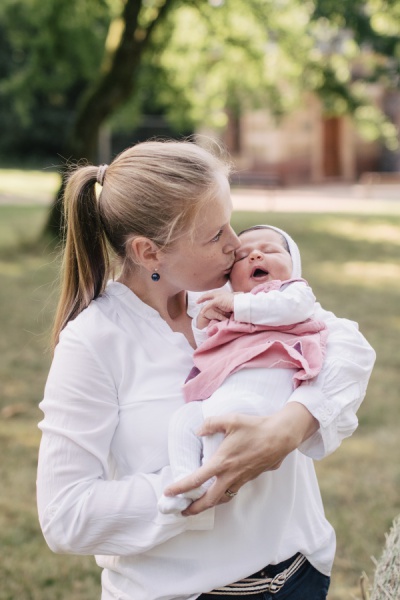 Mehrgenerationen Sommer-Familienshooting  – Foto 12