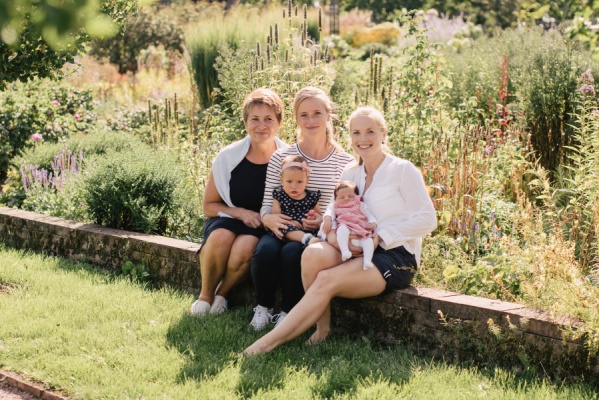 Mehrgenerationen Sommer-Familienshooting  – Foto 24
