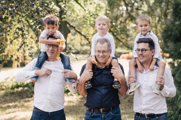 Mehrgenerationen Sommer-Familienshooting  – Foto 32