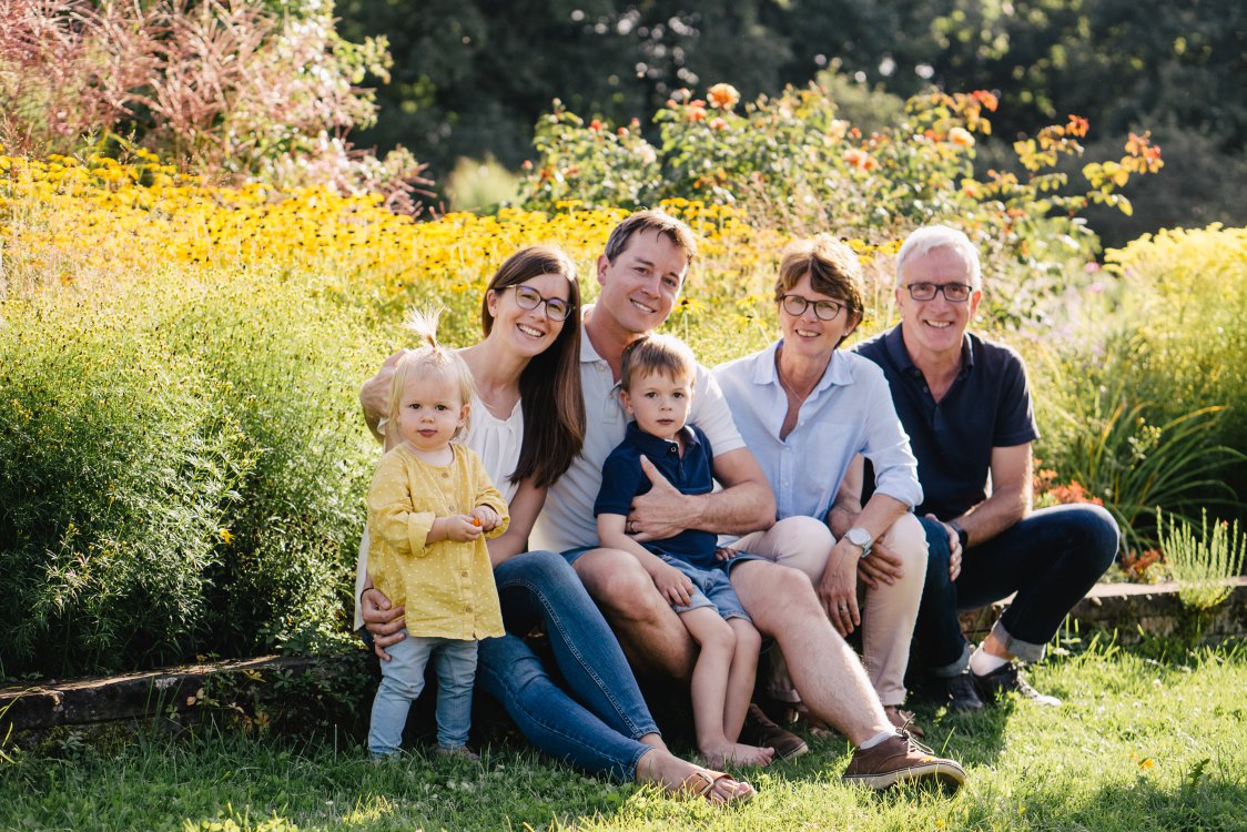 Familienfotos im Sommer in Darmstadt im Park