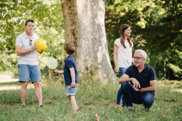 Familienfotos im Sommer in Darmstadt im Park – Foto 2