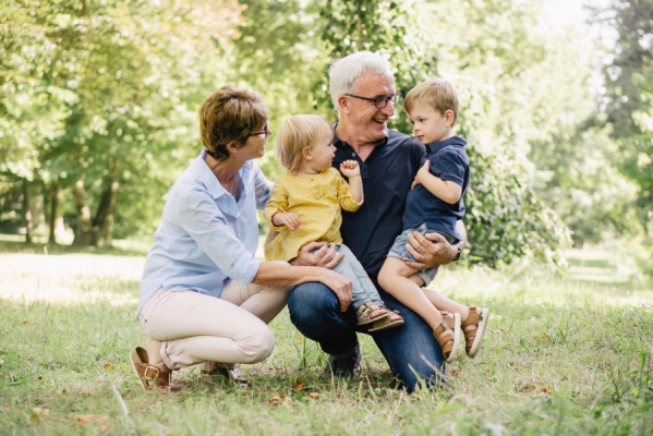 Familienfotos im Sommer in Darmstadt im Park – Foto 13
