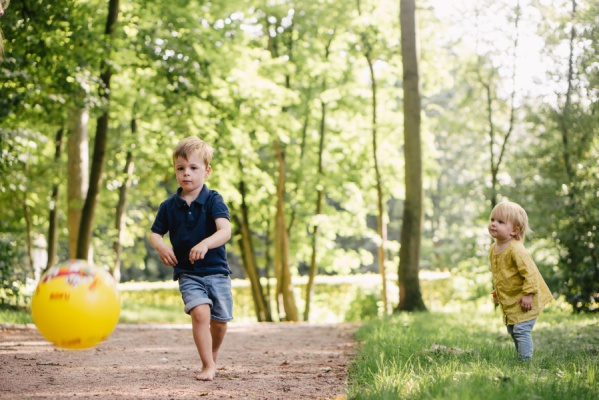 Familienfotos im Sommer in Darmstadt im Park – Foto 23