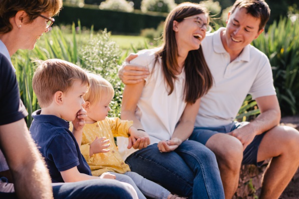Familienfotos im Sommer in Darmstadt im Park – Foto 30