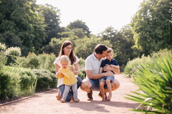 Familienfotos im Sommer in Darmstadt im Park – Foto 33