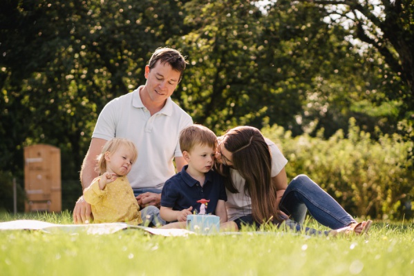 Familienfotos im Sommer in Darmstadt im Park – Foto 35