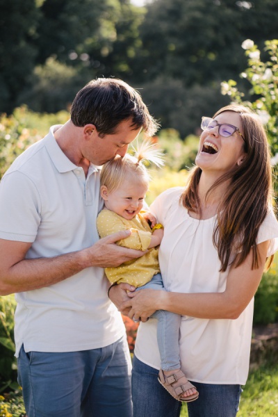Familienfotos im Sommer in Darmstadt im Park – Foto 51